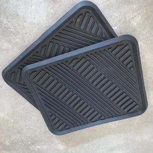 Set of 2 Black Rubber Car Mat with Grip